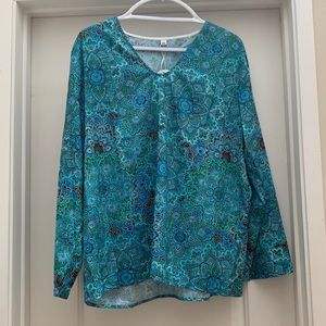 Patterned long sleeve blouse